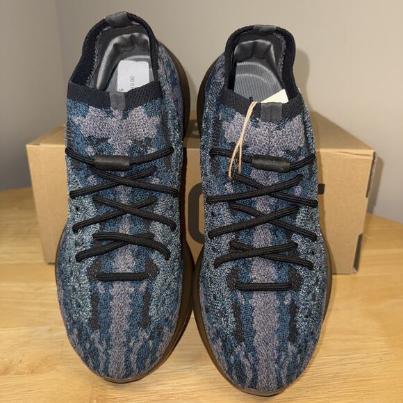 Yeezy 380 Covellite Size 9.5 NEW Adidas Sneakers NEW IN BOX main image 7